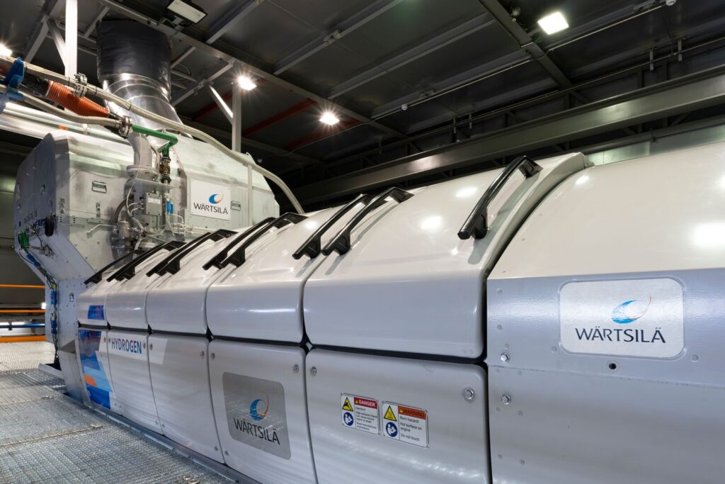Wärtsilä Tests World’s First Large-scale 100% Hydrogen Engine